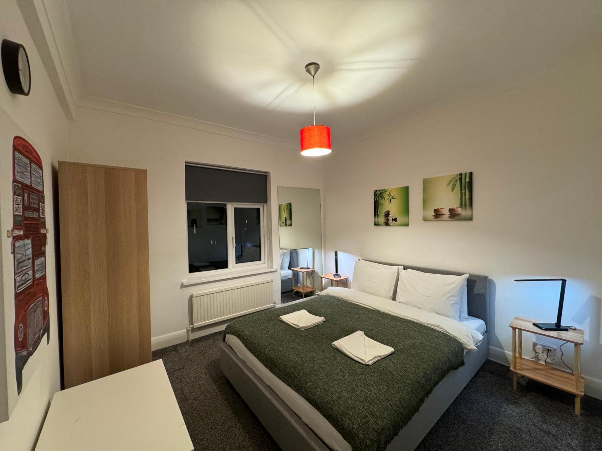 Prime Location In Camden Town * Лондон